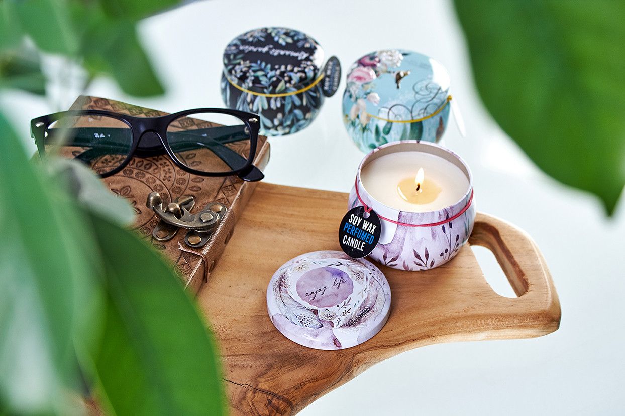 Art Tin Candle - Assorted Design - Sea life - Rasberry - Vivid Aromas UK