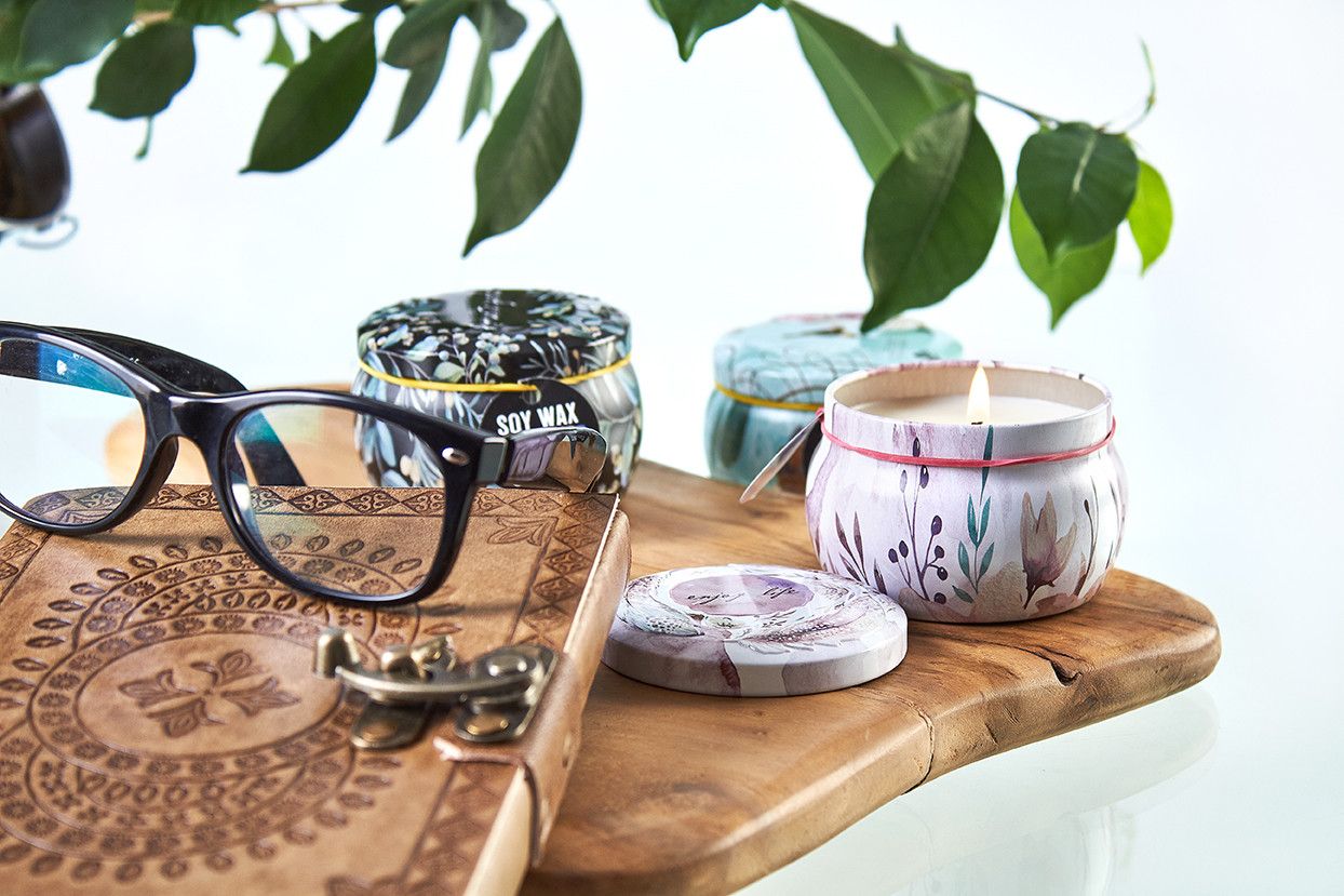 Art Tin Candle - Assorted Design - Friendly Messages - Parma Violet - Vivid Aromas UK