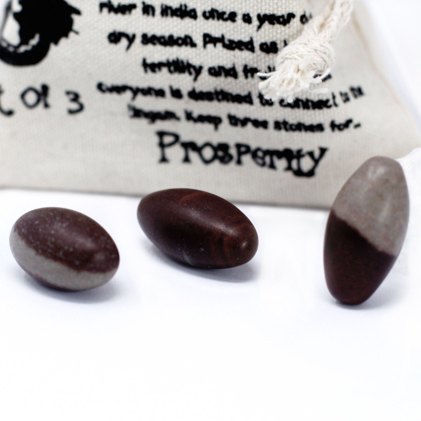 One Inch Lingam - 3 Stones - Vivid Aromas UK