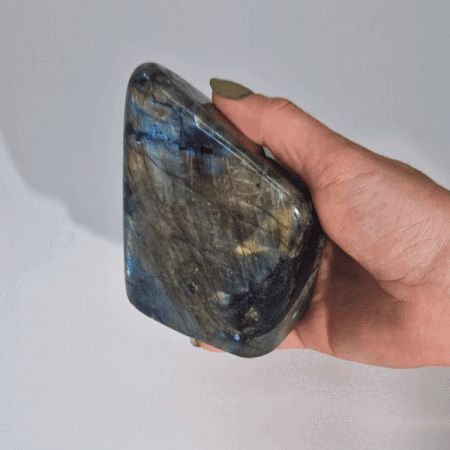 Madagascar Labradorite Large Stone (approx 550-750gms 110-140mm) - Vivid Aromas UK