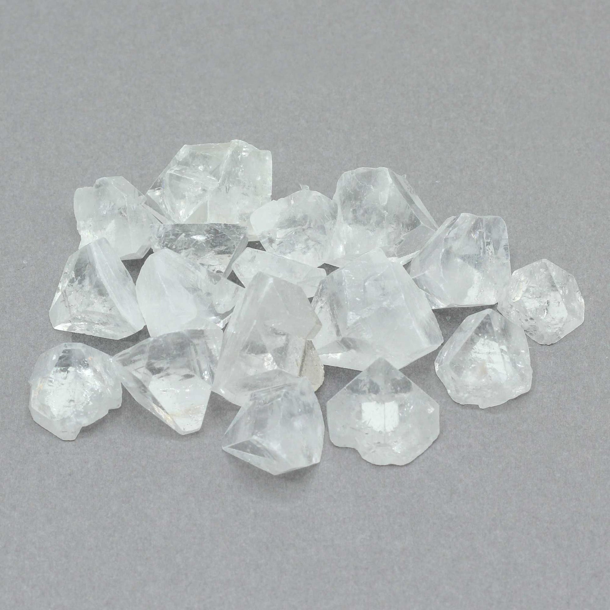 Apophyllite Tips Med Size (12-20mm) - 100gms - Vivid Aromas UK