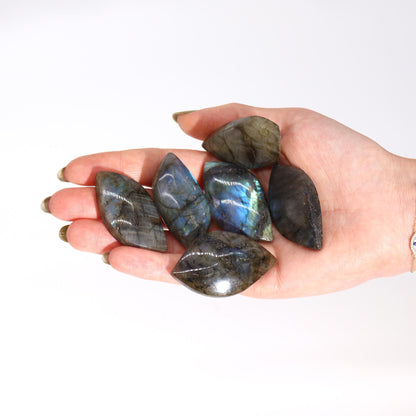 Madagascar Labradorite Leaf Stone (approx 15-20gms 45-55mm) - Vivid Aromas UK