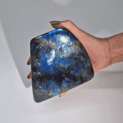 Madagascar Labradorite Statement Stone (approx 900-1100gms 140-170mm) - Vivid Aromas UK