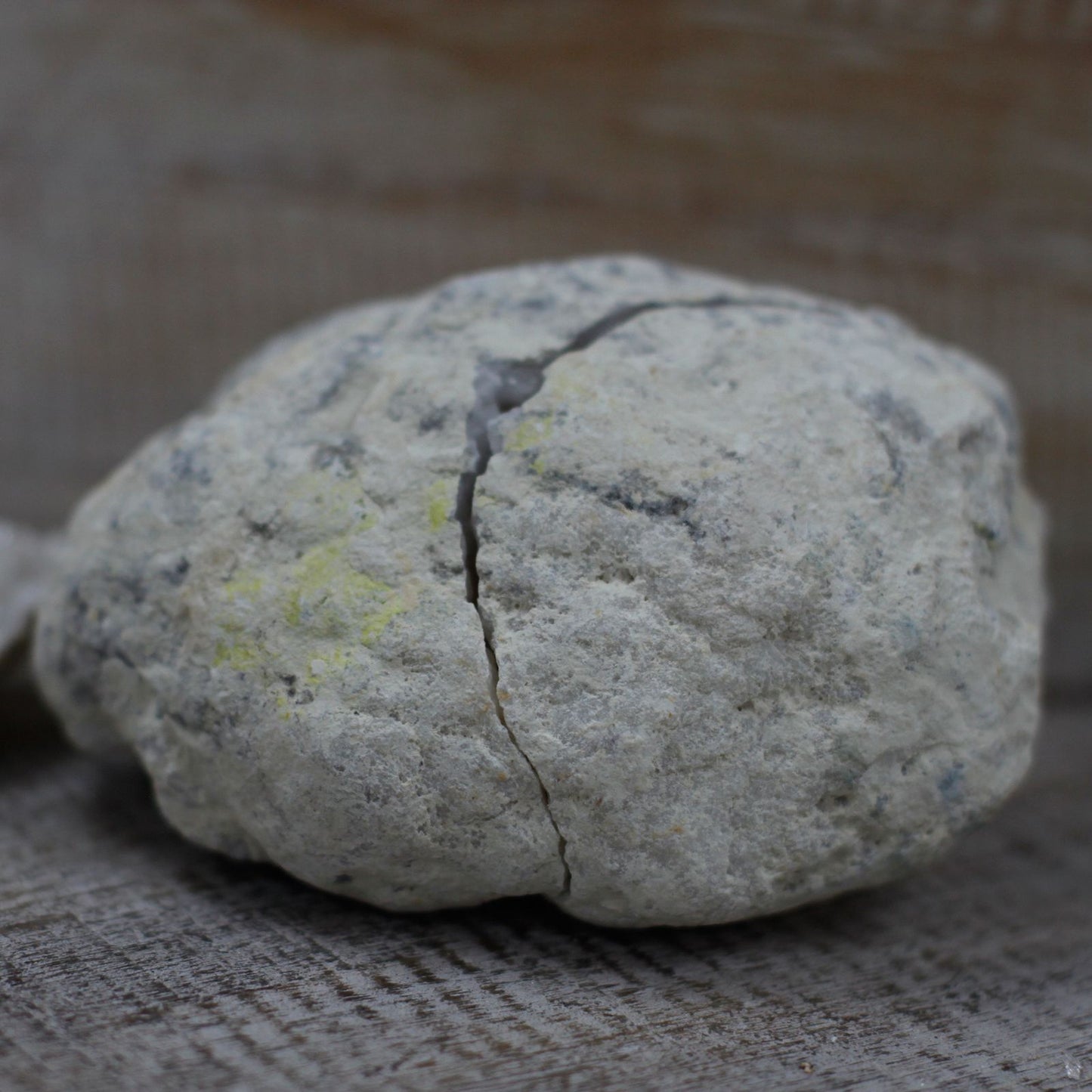 Calsite Geodes - 8-9 cm - Vivid Aromas UK