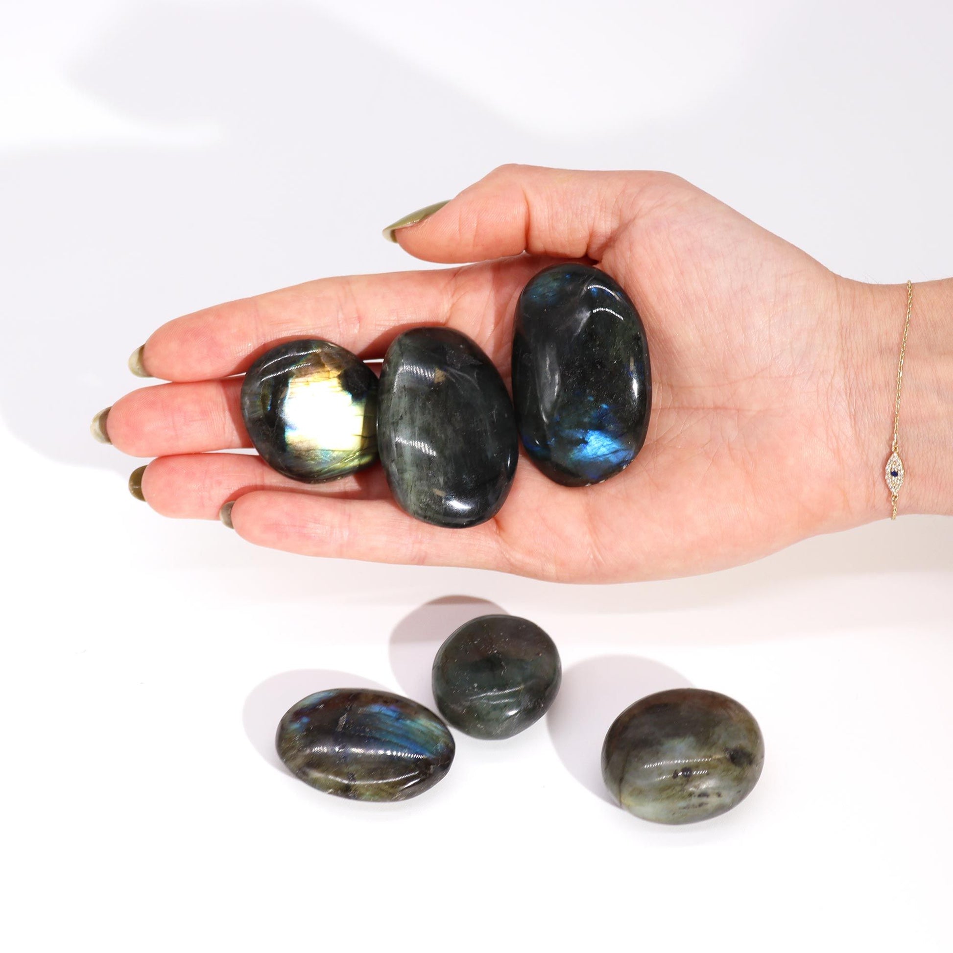 Madagascar Labradorite Palm Stone (approx 25-30gms 55-60mm) - Vivid Aromas UK