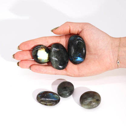 Madagascar Labradorite Palm Stone (approx 25-30gms 55-60mm) - Vivid Aromas UK