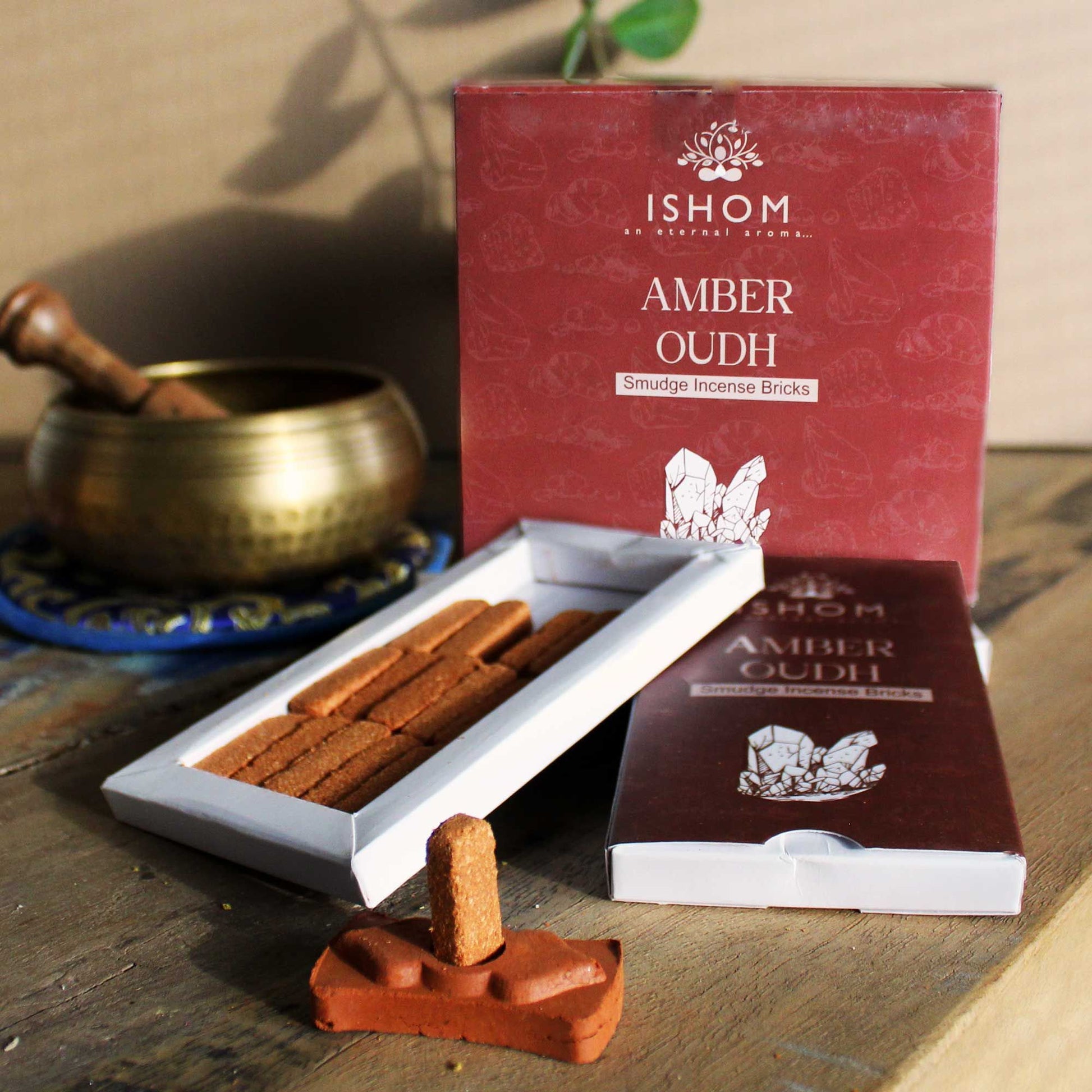 Pack of 15 Natural Incense Smudge Bricks and Burner - Amber Wood - Vivid Aromas UK
