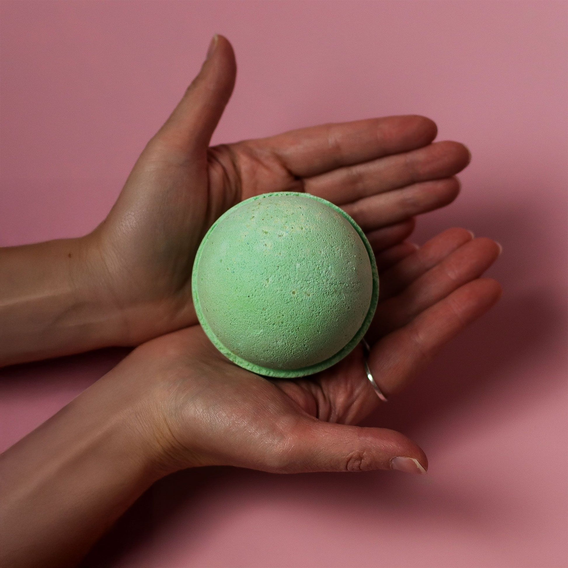 Set of 3 Peppermint & Tea Tree Bath Bombs - Vivid Aromas UK