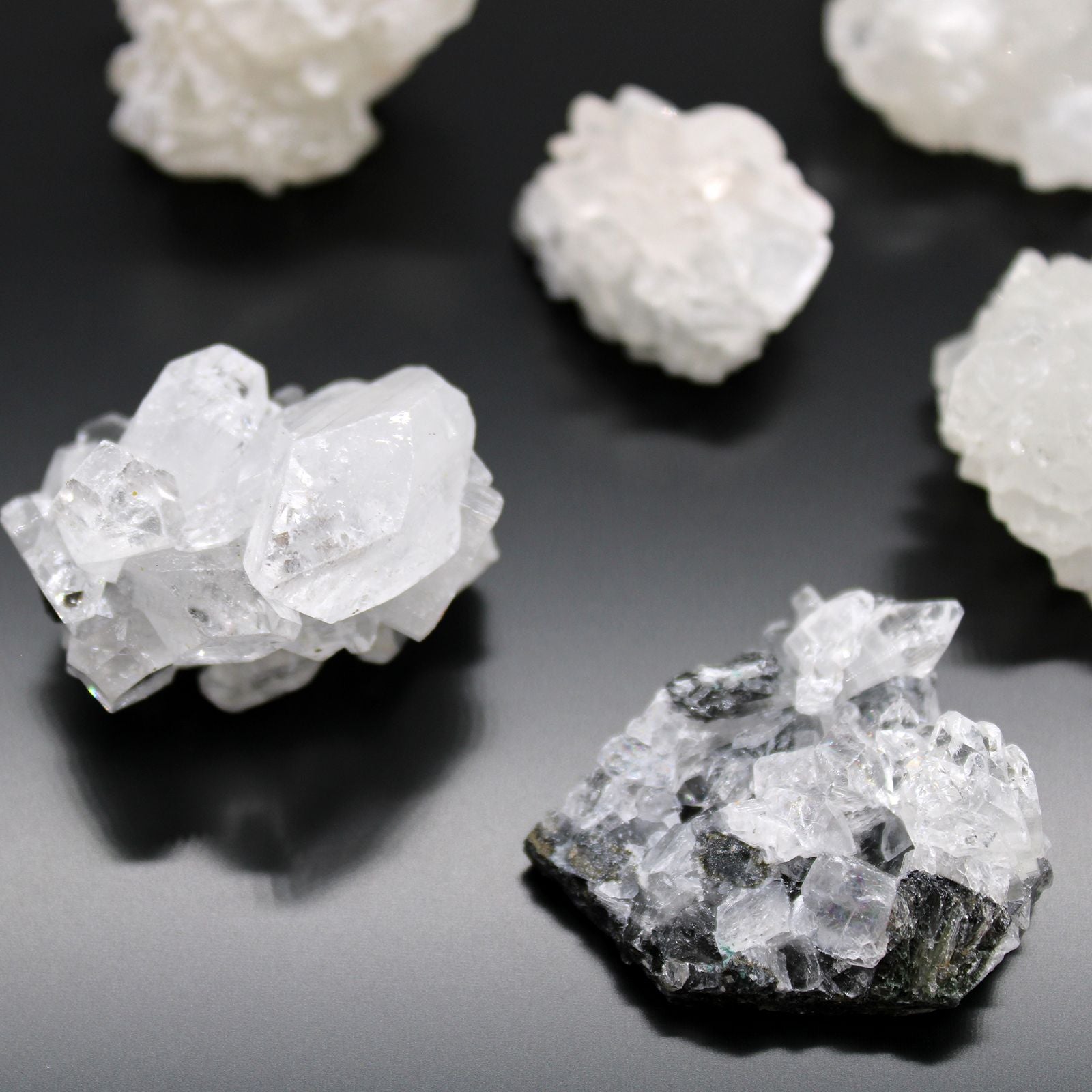 White Apophyllite Clusters 20-30mm - Vivid Aromas UK