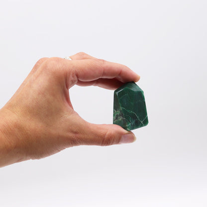 Gemstone Points approx 6cm (0.5KG) - Indian Jade (approx 8 pieces) - Vivid Aromas UK