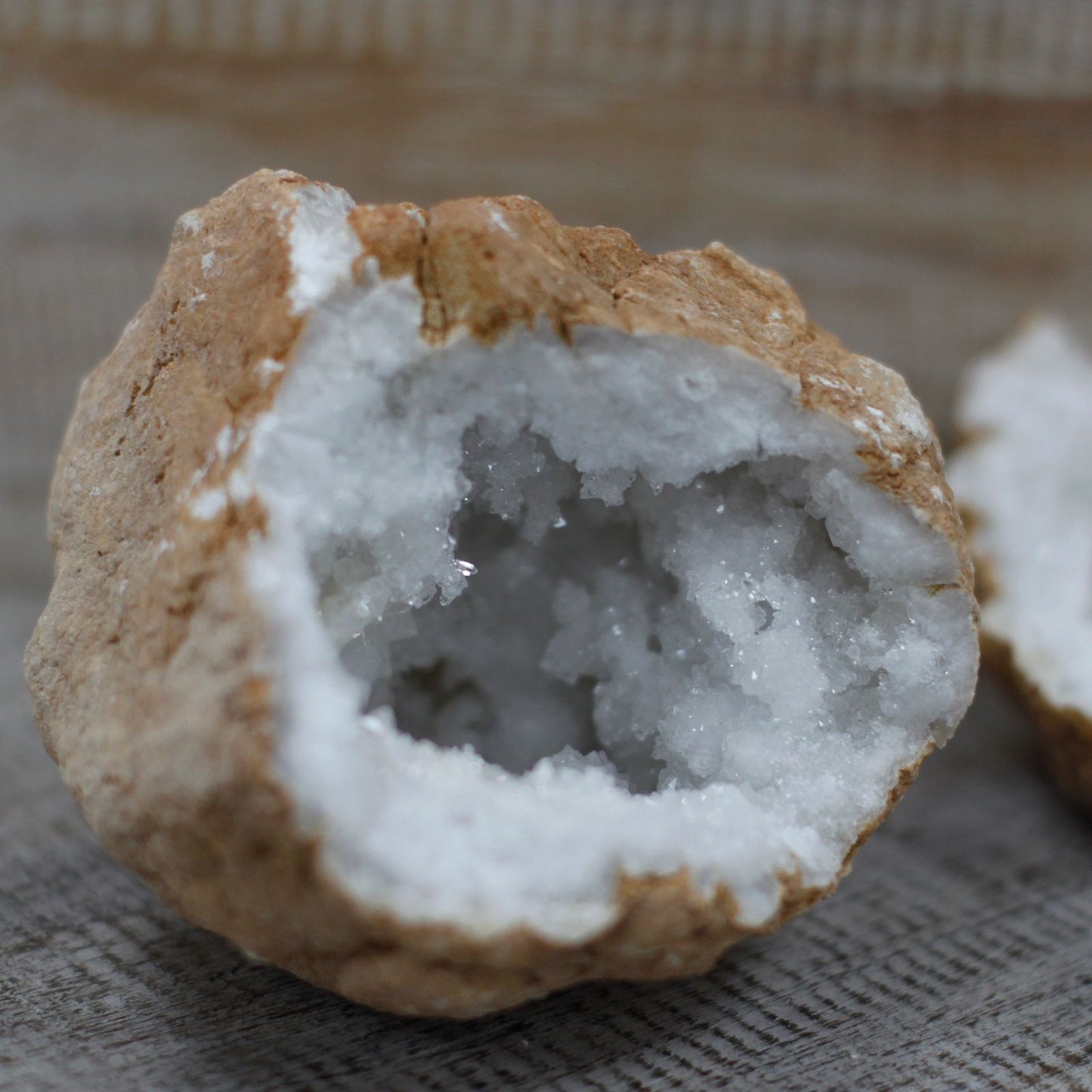Calsite Geodes - 10-12 cm - Vivid Aromas UK