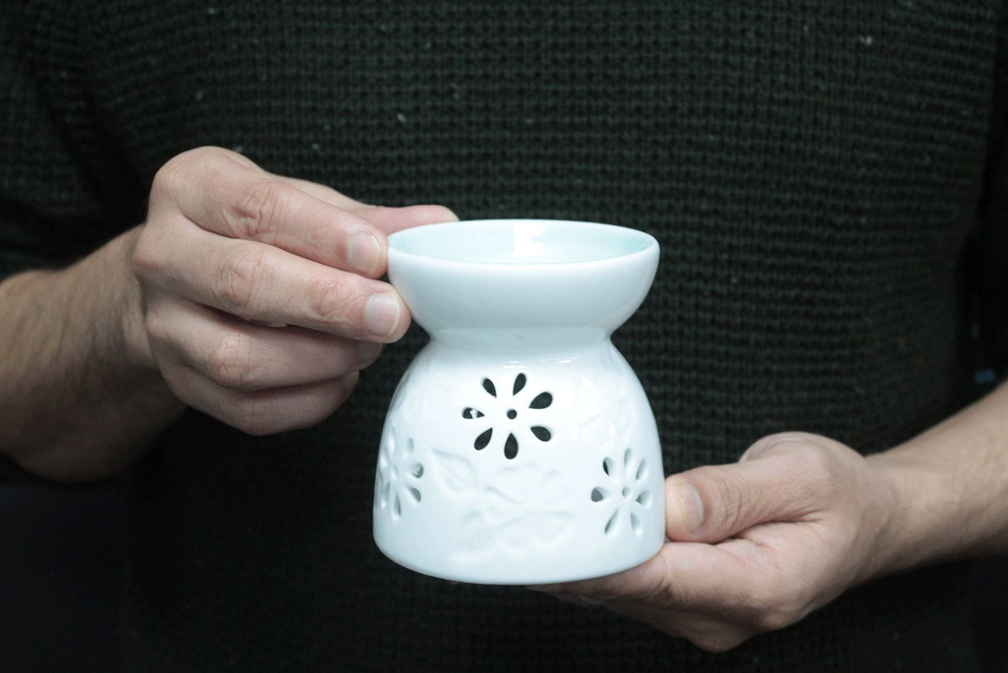 Classic White Oil Burner - Floral with Teal Well - Vivid Aromas UK