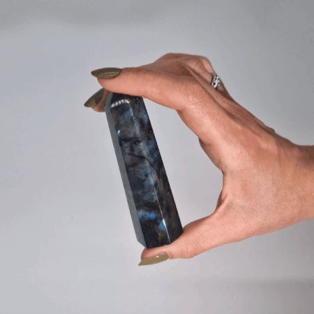 Madagascar Labradorite Point (approx 50-65gm 100x28mm) - Vivid Aromas UK