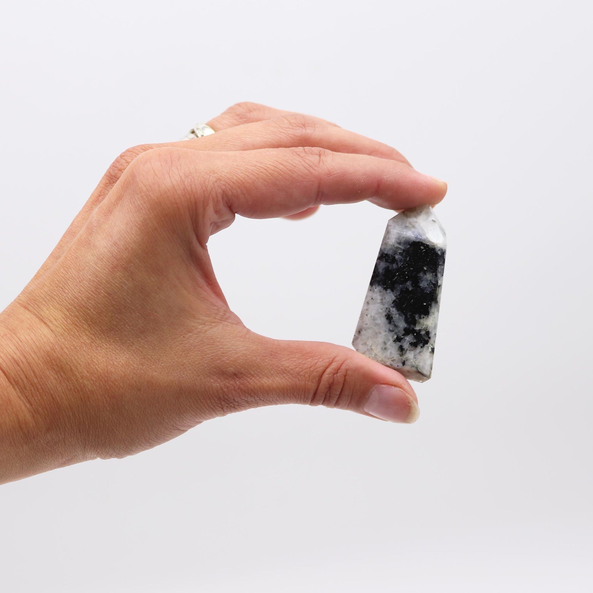 Gemstone Points approx 6cm (0.5KG) - Indian Moonstone (approx 8 pieces) - Vivid Aromas UK