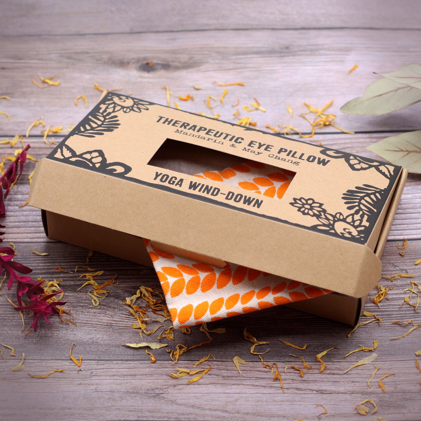 Agnes + Cat Eye Pillow - Yoga wind-down - Vivid Aromas UK