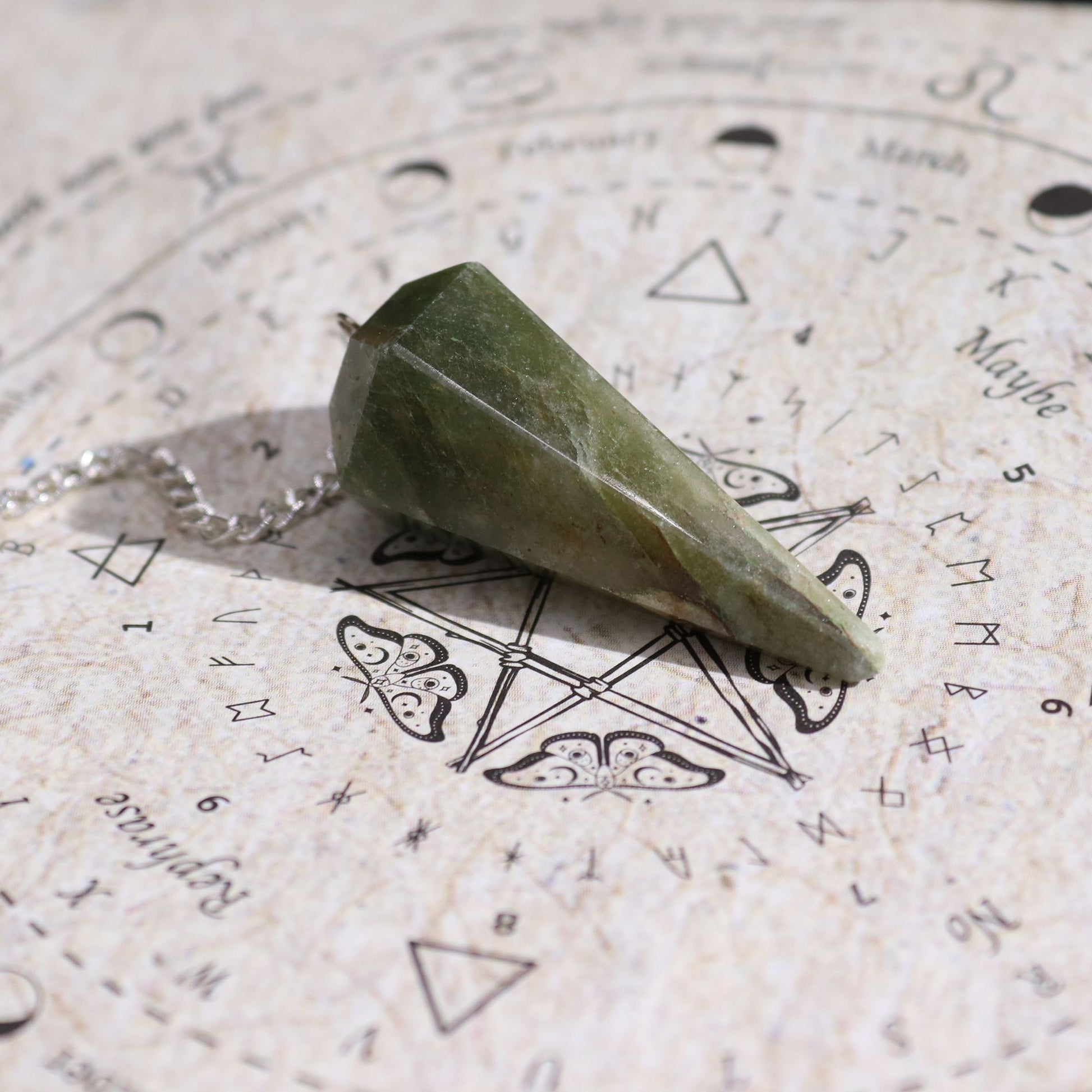 Ancient Witch Spell Incense - Prosperity - Aventurine Pendulum - Vivid Aromas UK