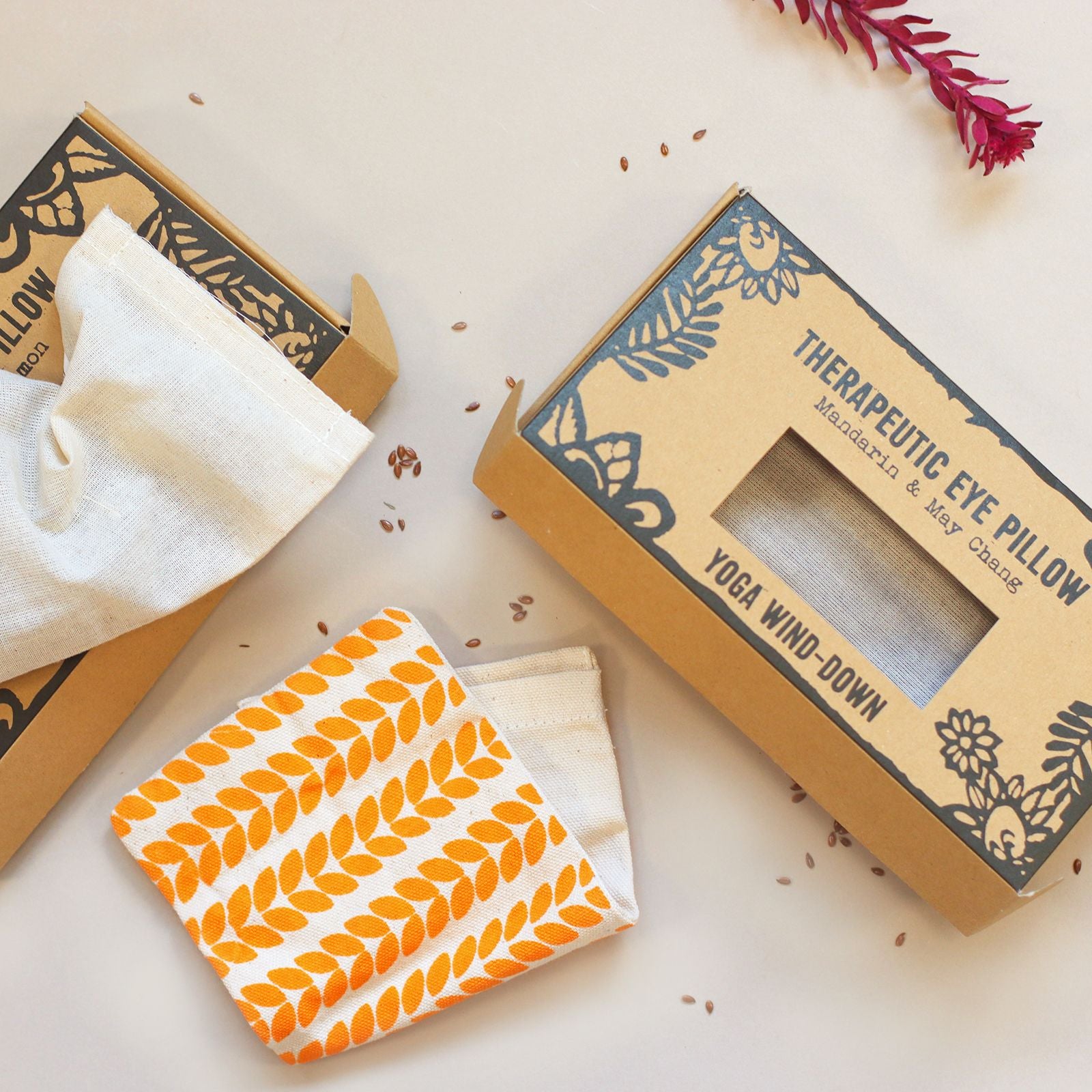 Agnes + Cat Eye Pillow - Yoga wind-down - Vivid Aromas UK