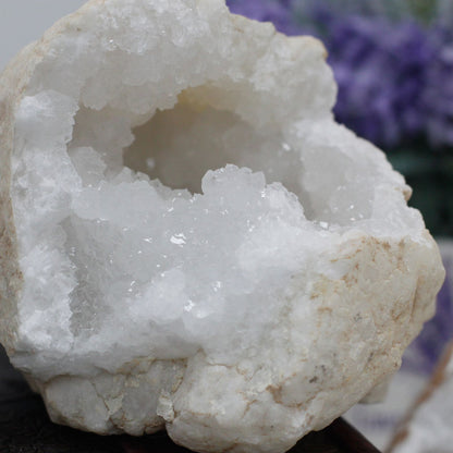 Calsite Geodes - 15-18 cm - Vivid Aromas UK