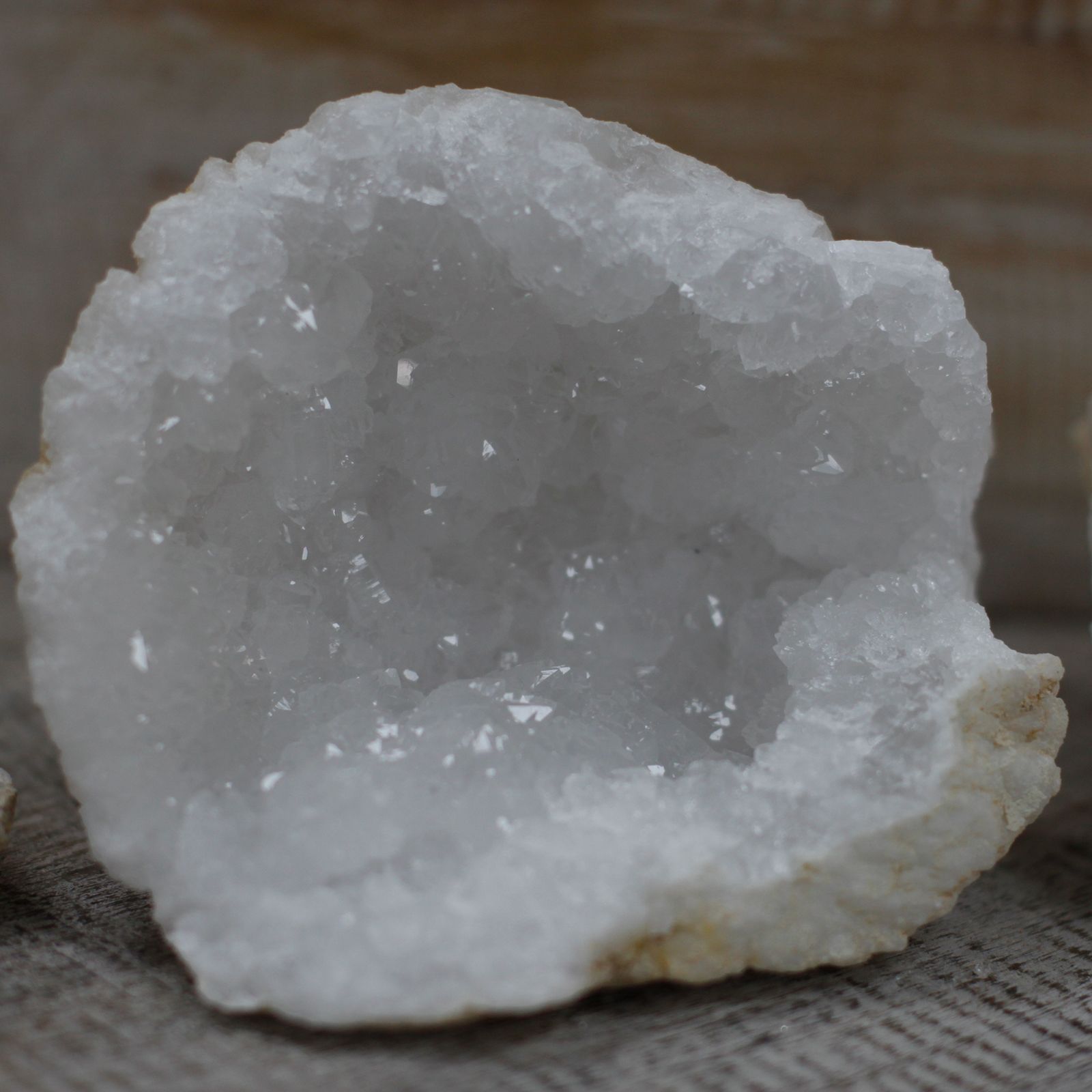 Calsite Geodes - 15-18 cm - Vivid Aromas UK