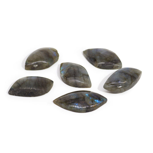 Madagascar Labradorite Leaf Stone (approx 15-20gms 45-55mm) - Vivid Aromas UK